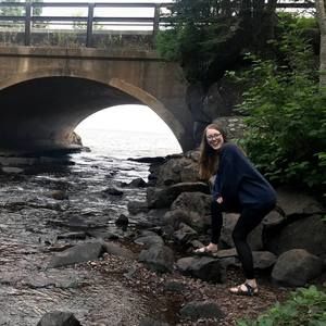 Meet your Posher, Emily